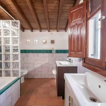 Entire House Close To Albaicin And The Center Granada
